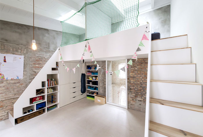 An Old Building Renovation by asdfg Architekten
