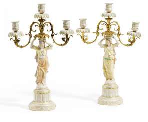 Pair of girandoles with Figurenzier. KPM-Berlin. #Sets #Teasets #Porcelainsets #Antiqueplates #Plates #Wallplates #Figures #Porcelainfigurines #porcelain
