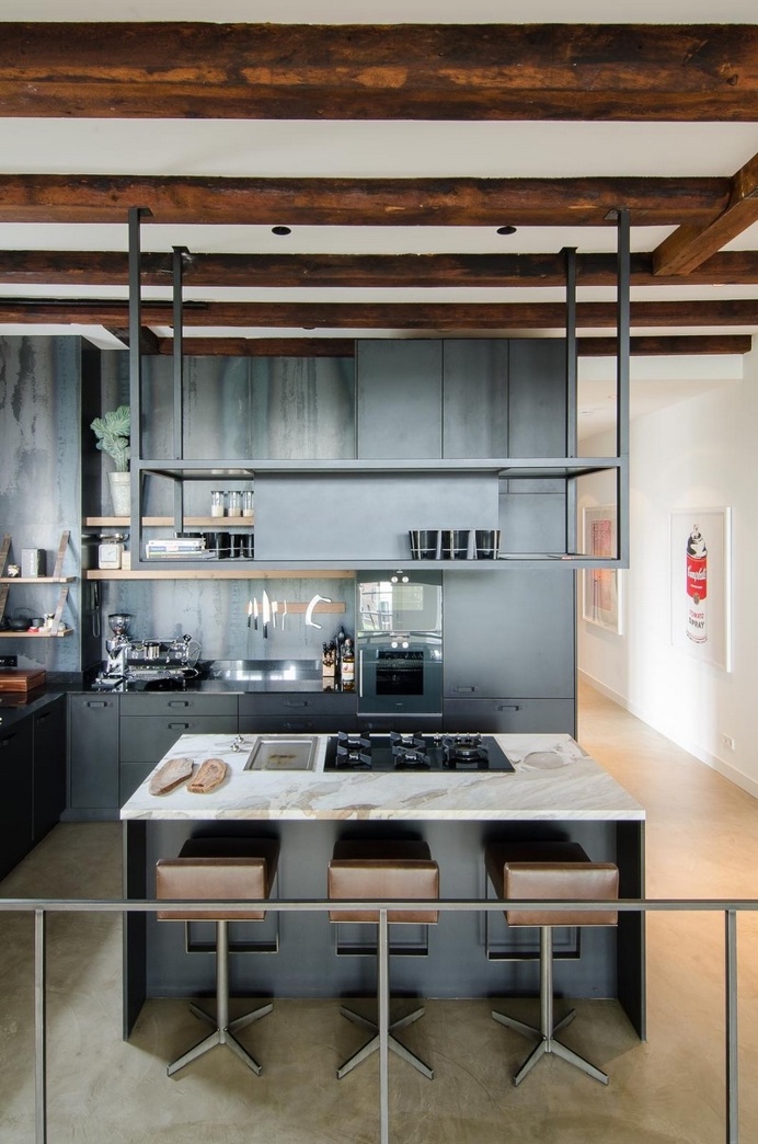 Full Renovation of an Extraordinary Loft for a Young Stock Broker