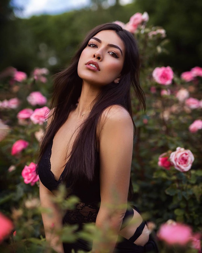 Gorgeous Female Portrait Photography by Luis Glz Uli