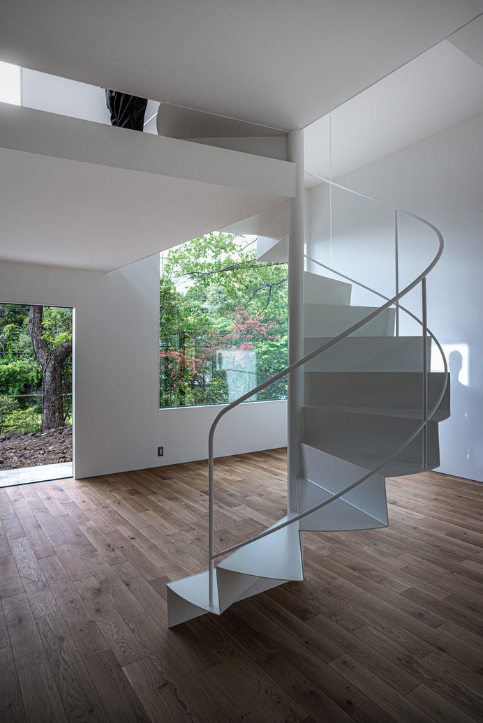 I House in Izu-Kogen by Florian Busch Architects