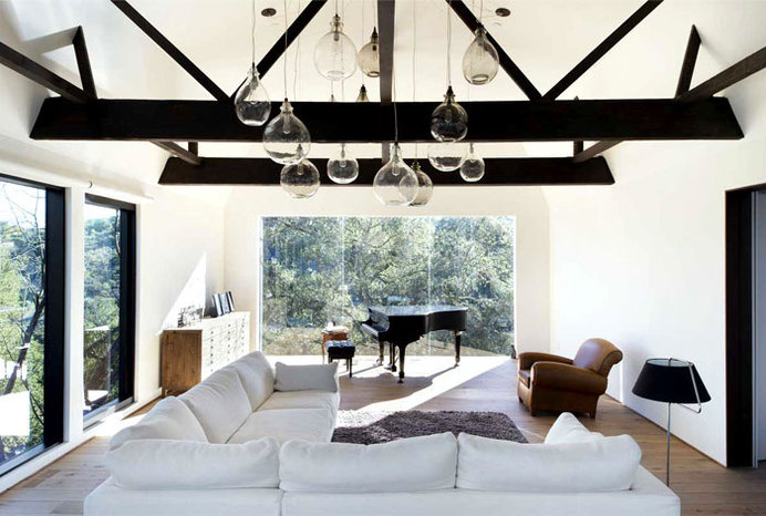 Calm, Natural and Open Guest House open space living room #piano #decor #living #home #room