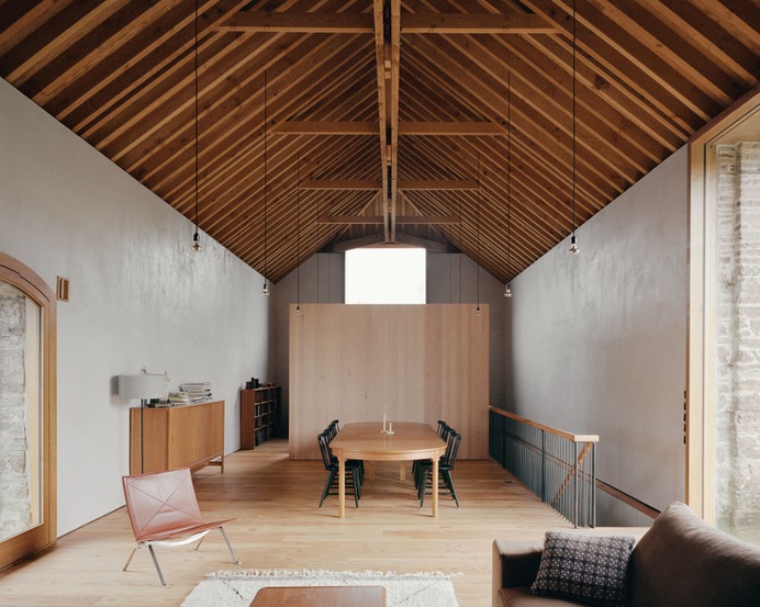 Redhill Barn by TYPE