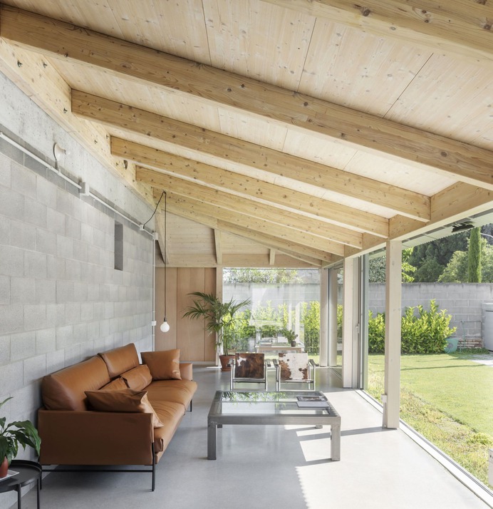 Casa 905 by HARQUITECTES