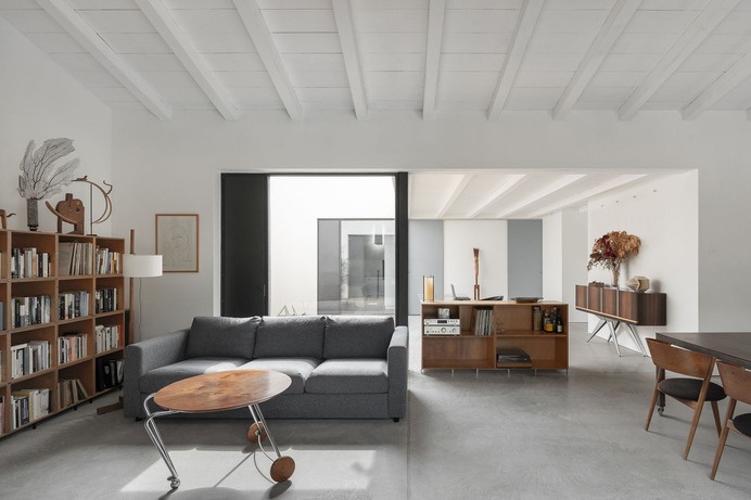 Regina House by OAB