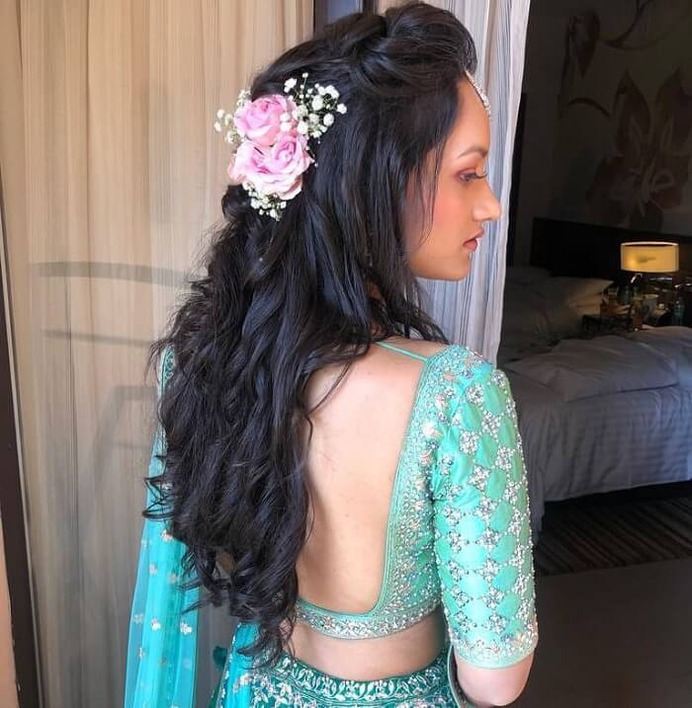 Thin Pulled Back Curl Hairstyle With Rose