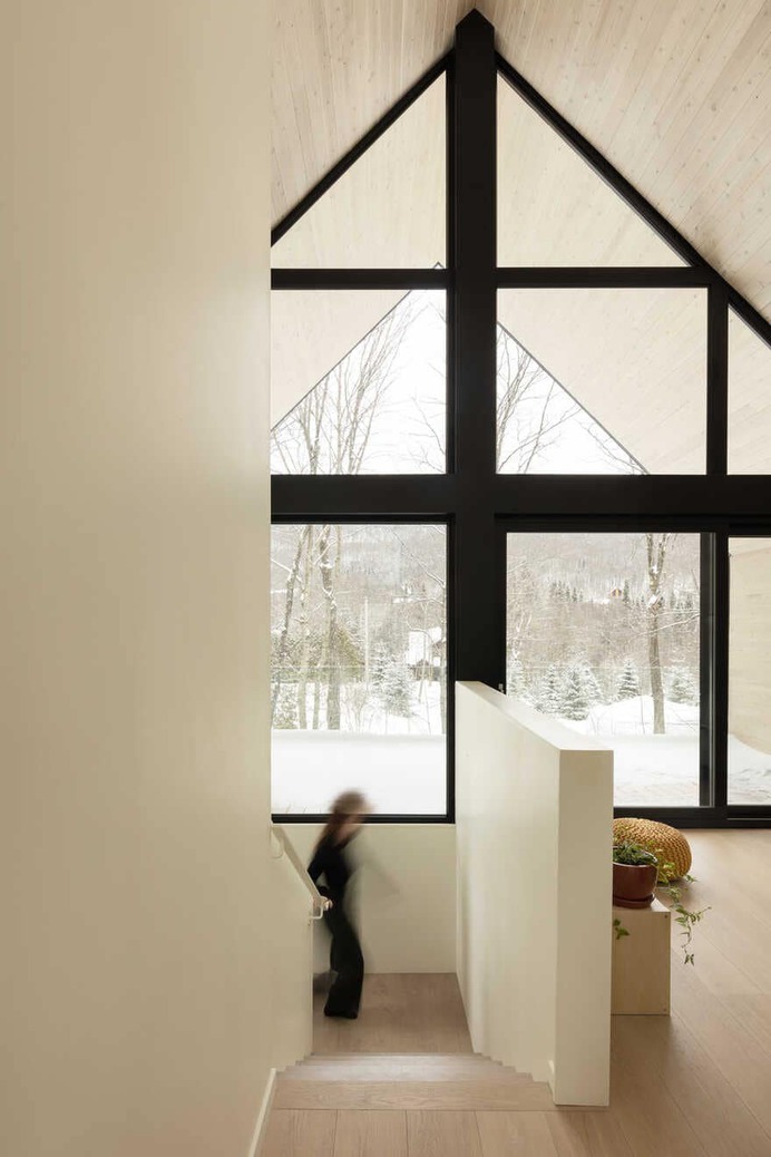 Conversion of a Former Ski Chalet into a Residence