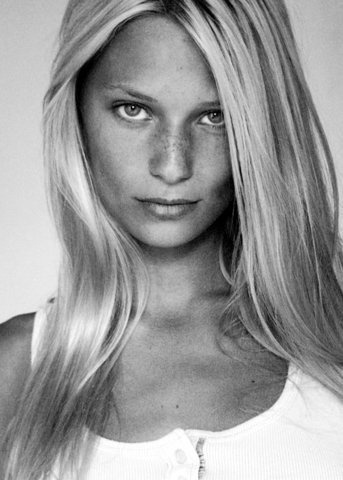FFFFOUND! | tumblr_lbgsthy7qk1qzticjo1_500.jpg (JPEG grafiği, 500x700 piksel) - Ölçek: %99 #white #black #and