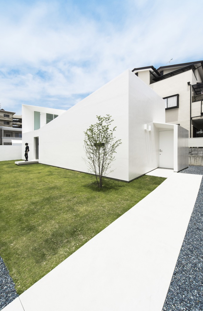 Topological Folding House by Takashi Yamaguchi & Associates