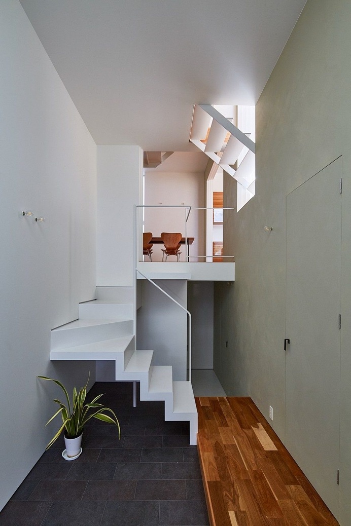 Keitaro Muto Architects Design a New Japan Three-Story Open House 9
