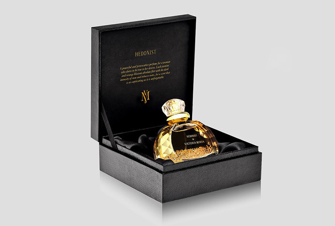 Viktoria Minya on Packaging of the World - Creative Package Design Gallery #packaging #branding #beauty