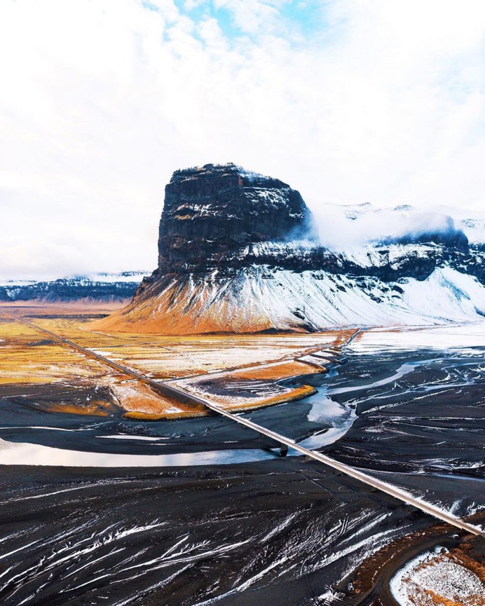 Outstanding Landscapes of Iceland by Hörður Kristleifsson