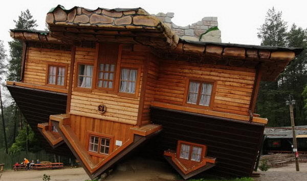 Upside Down House (Szymbark, Poland), A famous vacation spot with many guests entering the model village. #building #house #interesting