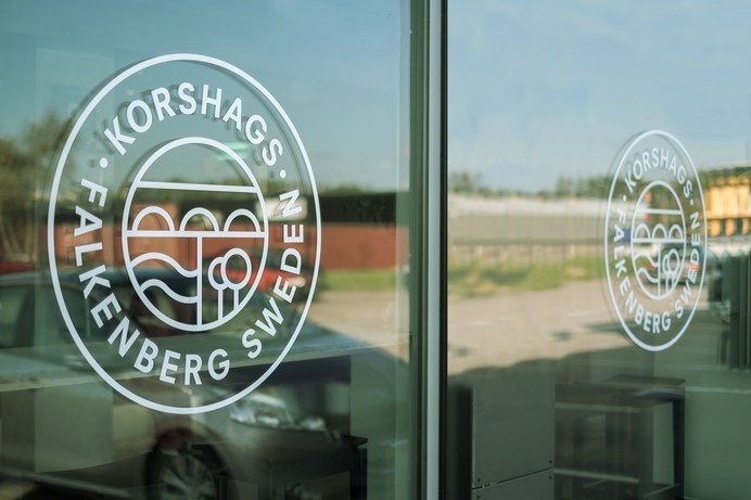 Korshags — Kurppa Hosk #branding #shop #minimal #window #logo #decal