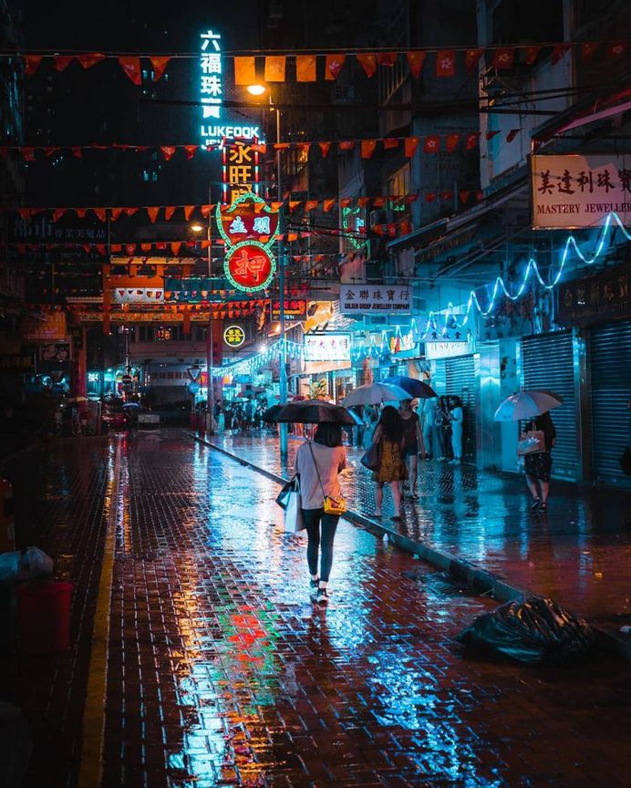 Stunning Cyberpunk Street Photography by Teemu Jarvinen