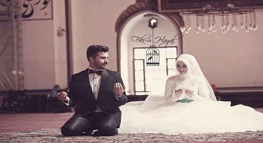 Dua To Make Someone Love You Back do you love someone and want to make that person love you back then consult with Islamic scholar Molvi Rahmat Shah Ji and get dua to make someone love you back or dua to get love from someone. Such duas have great importance when you love someone truly from your heart but that person is totally unaware about your feelings. These kind of duas will ignite the love feelings for you into that person's heart. To know more, visit @ https://quranicdua.com/dua-to-make-someone-love-you-back/