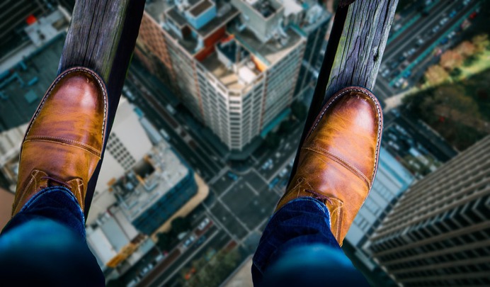OxfordVR_acrophobia_VR_therapy_springwise.jpg (1280×750)