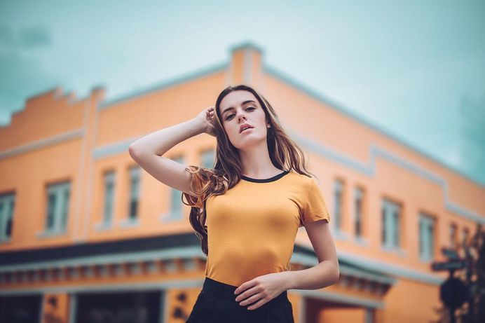 Gorgeous Lifestyle Portrait Photography by Benjamin Szentpaly