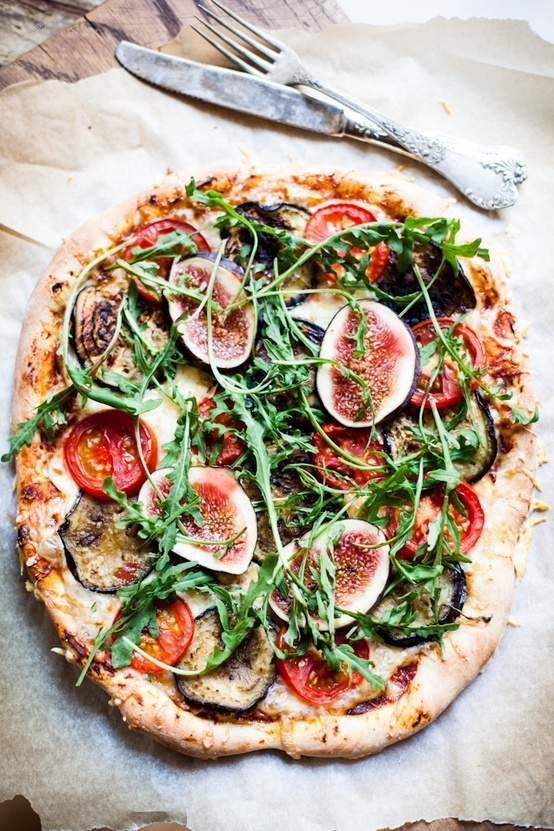 squaremeal:(via lunchtime / Time for pizza! (posh pizza, that!))