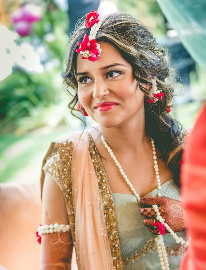 26 Handpicked Gota and Floral Maang Tikka Designs