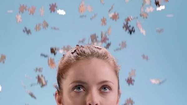 Russ Chimes – Turn Me Out – Fubiz™ #moda