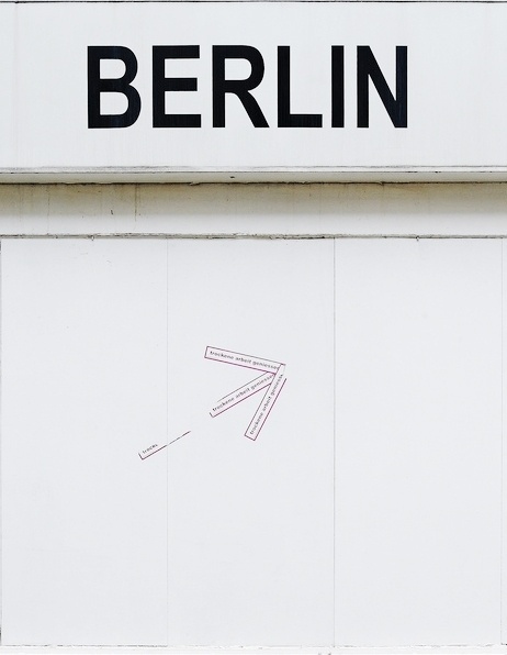 Vajza N'kuti #white #berlin