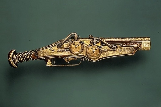 vintage #beautiful #gun #gold