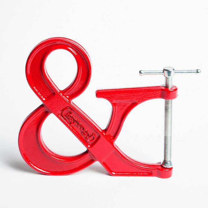 Adjustable-Clampersand-1 #sculpture #red #design #books #ampersand #letter #art #clamp #typography