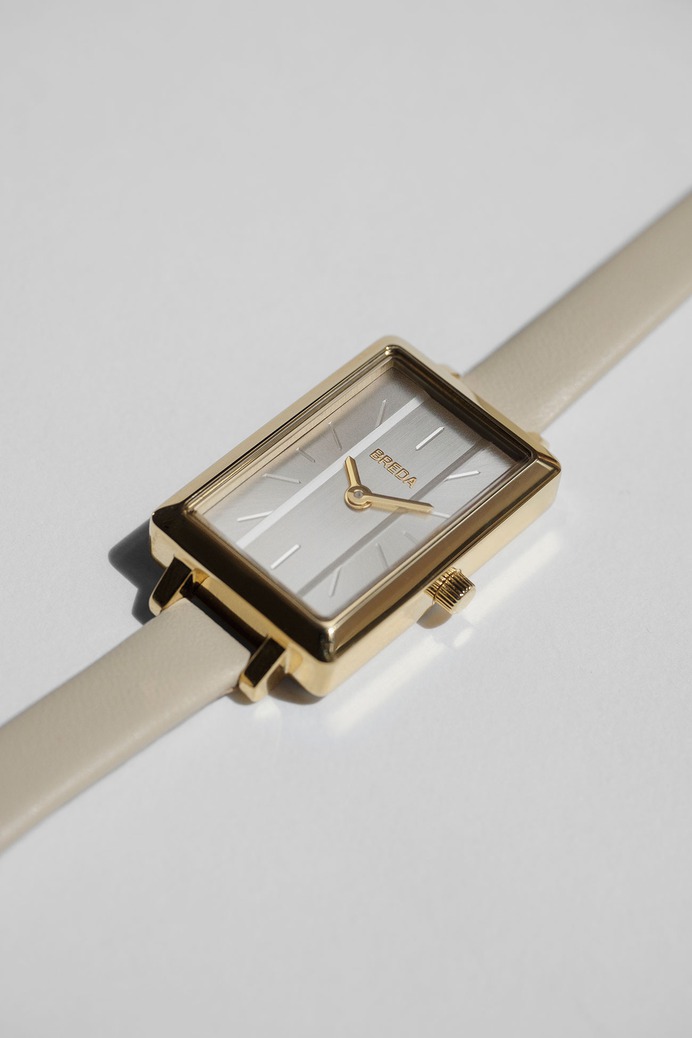 BREDA Watches KINSHIP collection - Mindsparkle Mag The BREDA Spring 2019 collection takes a modern approach to classic characteristics, an ode to the items that travel through generations while making way for new pieces to be cherished. #logo #packaging #identity #branding #design #color #photography #graphic #design #gallery #blog #project #mindsparkle #mag #beautiful #portfolio #designer