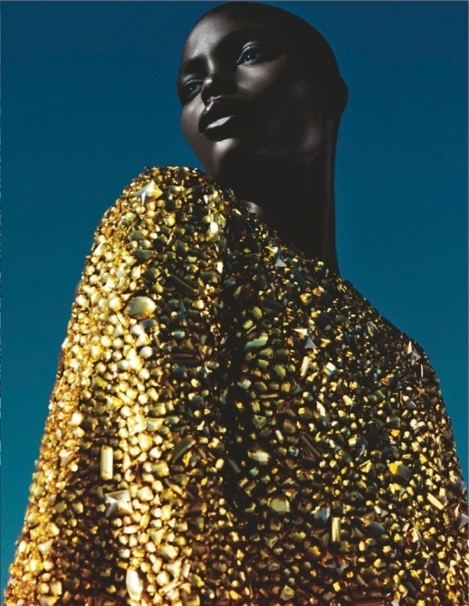 Trendwall | 8216 #fashion #portrait #black #gold
