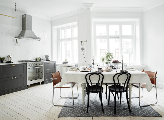 The Design Chaser: Homes to Inspire | Light + Airy in Stockholm #interior #design #decor #kitchen #deco #decoration