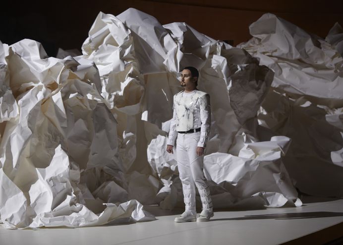 Frank Gehry's paper stage set for Mozart's Don Giovanni opera - Dezeen