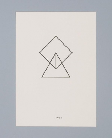 Capital P. / Bench.li #pyramid #triangle #geometry #square