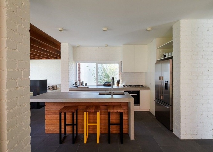Modern Home Extension That Weaves Together Interior and Exterior Spaces 6