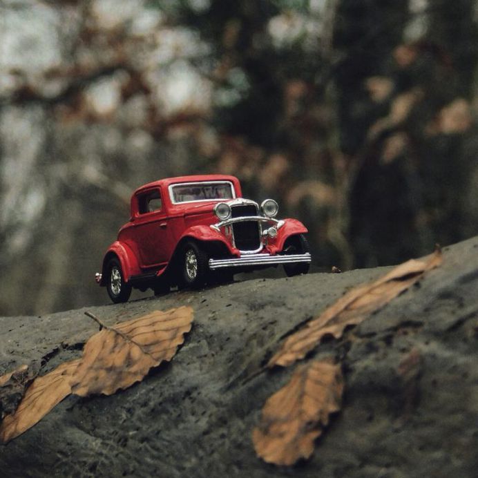 Amazing Miniature Scenes With Toy Cars by Nihan Tezer