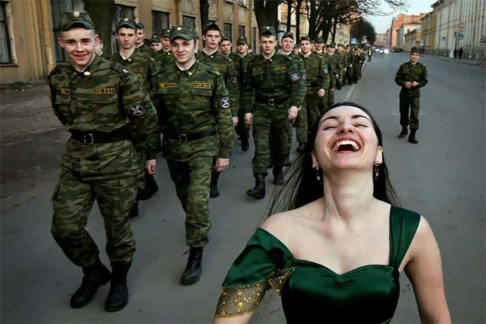Alexander Petrosyan Captures Stunning and Completely Honest Photos of Russia