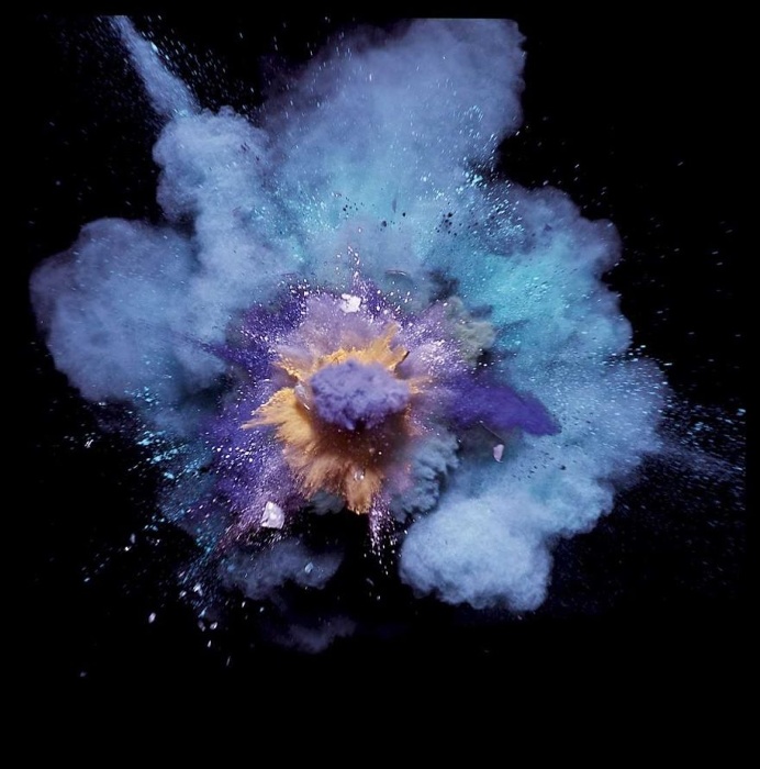 The Vibrant High Fashion Photography of Nick Knight
