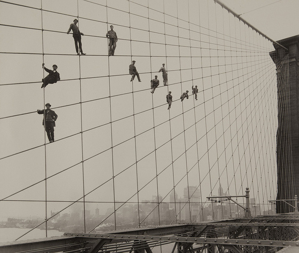 Painters on the Brooklyn Bridge Suspender Cables, Oct 7 1914 #museums #photography #bridge #york #nyc #brooklyn #new