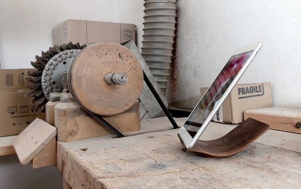 A Swiss-designed iPad stand that unites form, function, and flexibility. #stand #modern #ipad #lifestyle #design #product #industrial