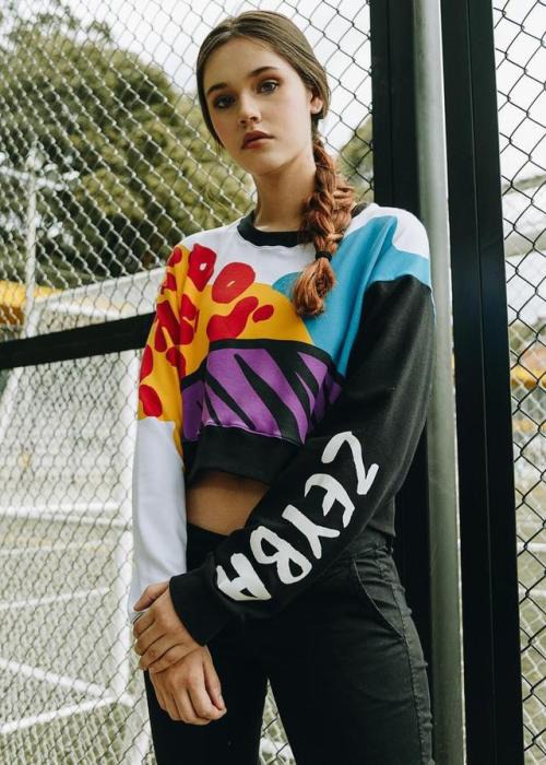 Zafrika Women's Crewneck
