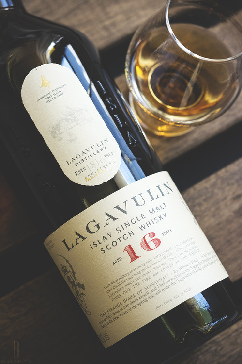 How to drink scotch straight and other Bartending Tricks Every Gentleman Should Know #alcohol #whisky