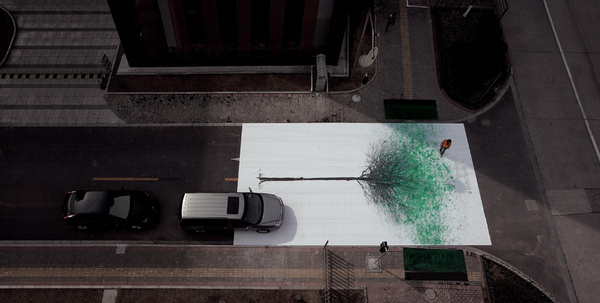 green pedestrian crossing by jody xiong of DDB china #marketing