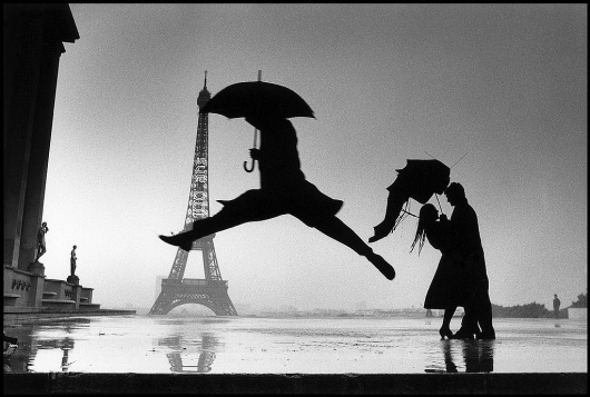All sizes | Paris, by Elliott Erwitt, 1989 | Flickr - Photo Sharing! #elliott #erwitt