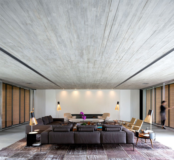 Minimalist P House Made Of Concrete and Wood - #decor, #interior, #homedecor, home decor, interior design