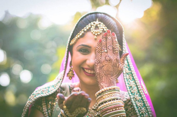 Pin by Subhankar Biswas on wedding girl single pose in morning | Indian  bride makeup, Bengali bride, Indian bridal dress