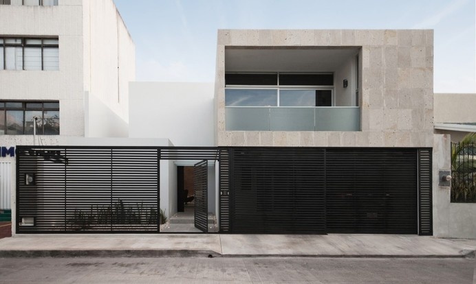 Uplifting Urban House in Cancún Displaying a Contemporary-Elegant Style #architecture #contemporary #elegant