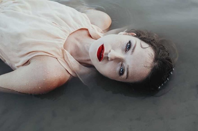Amazing Conceptual Portraits Inspired By Blue Eyes by Jovana Rikalo