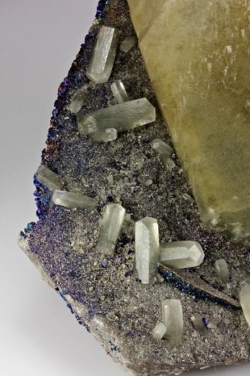 Voer - Strictly Visual #color #chalcopyrite #rocks #nature #calcite