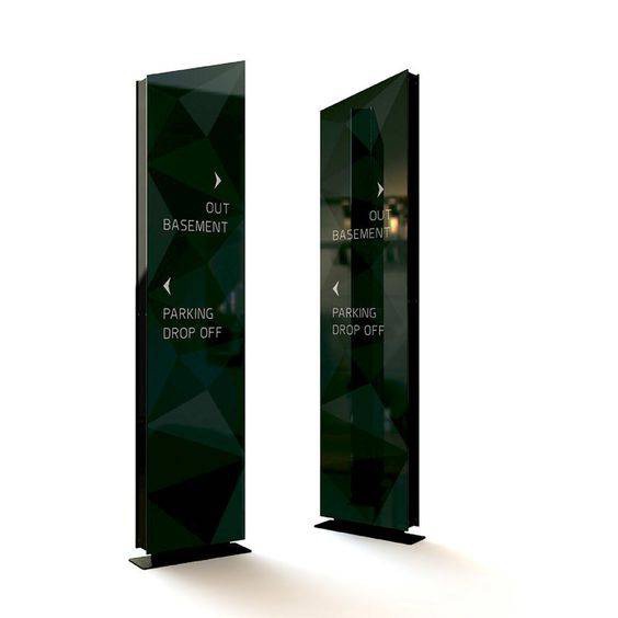 Signage | Sign Design | Wayfinding | Wayfinding signage | Signage design | Wayfinding Design | 黑色反光标识牌
