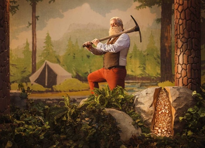 Jesse Rieser Captures Amazing Conceptual Photography With Humor